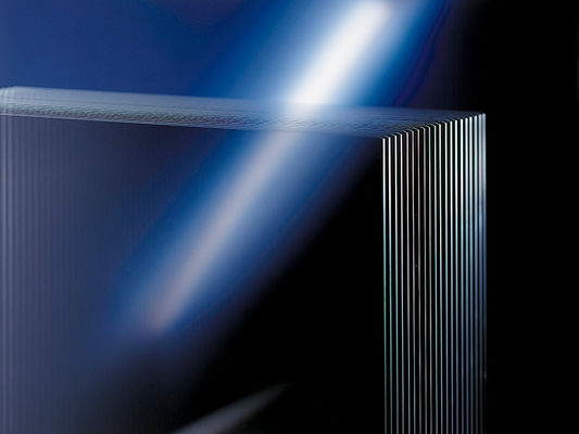 Guter Preis 0.55mm 0,7mm 1,1mm Flat Ultra Clear Glass Substrat für die Anzeige Online