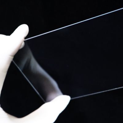 Guter Preis Hochfeste Aluminosilikat-Optikglas-Rohstoff in Ultra-Clear 1,1 mm 1,5 mm 2 mm für normale Größe 1300*1100 mm Online