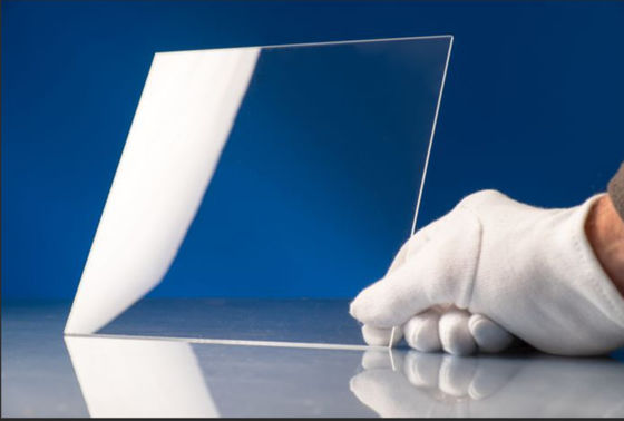 Guter Preis 0.7mm 1,1mm Durchsichtigkeit Ultra-Clear Ultra-weißes Glas Substrat für Display Cover Glas Online