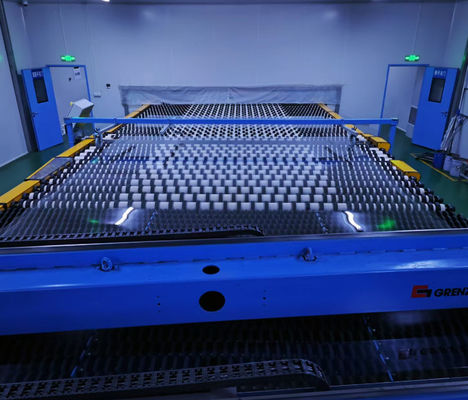 Guter Preis Transparenz Aluminosilikat Ultra-Dünnglas Substrat 0,25-2 mm Die ultimative Wahl für Transparenz Bedürfnisse Online